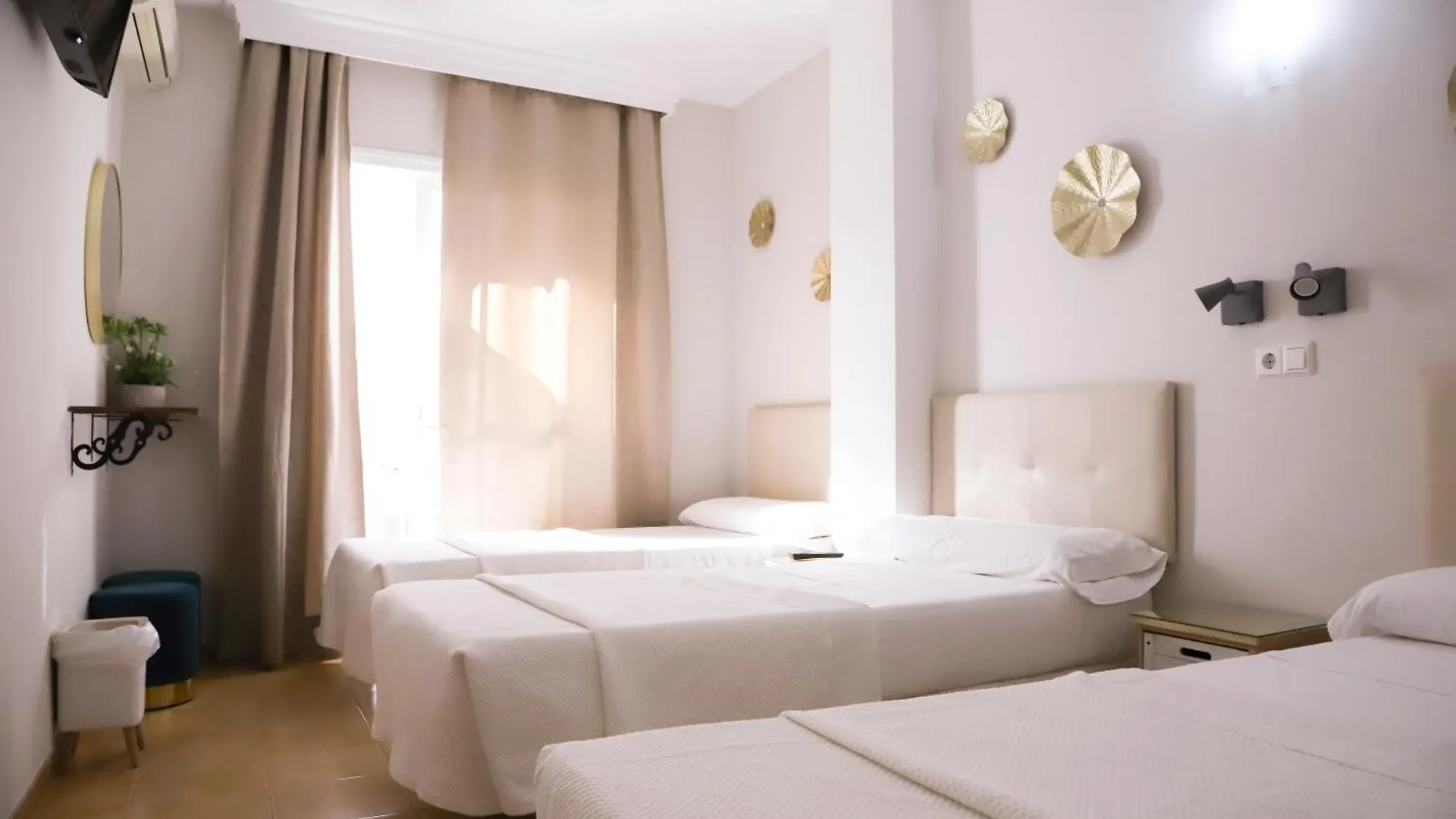 Hostal Cuevas Fuengirola
