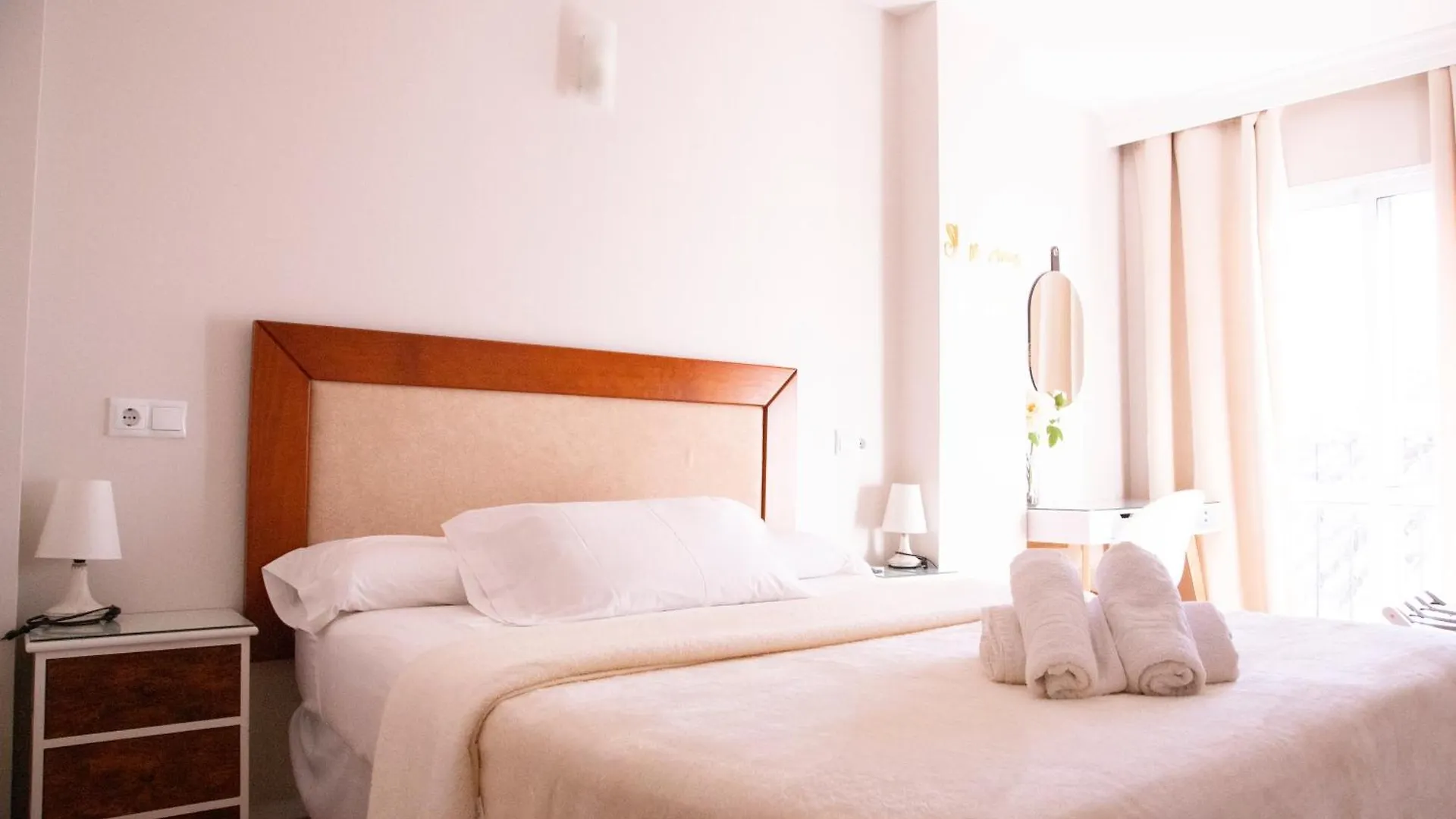 Maison d'hôtes Hostal Cuevas Fuengirola