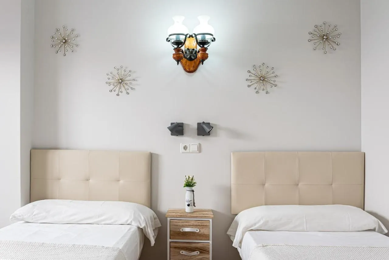 Hostal Cuevas Fuengirola Guest house